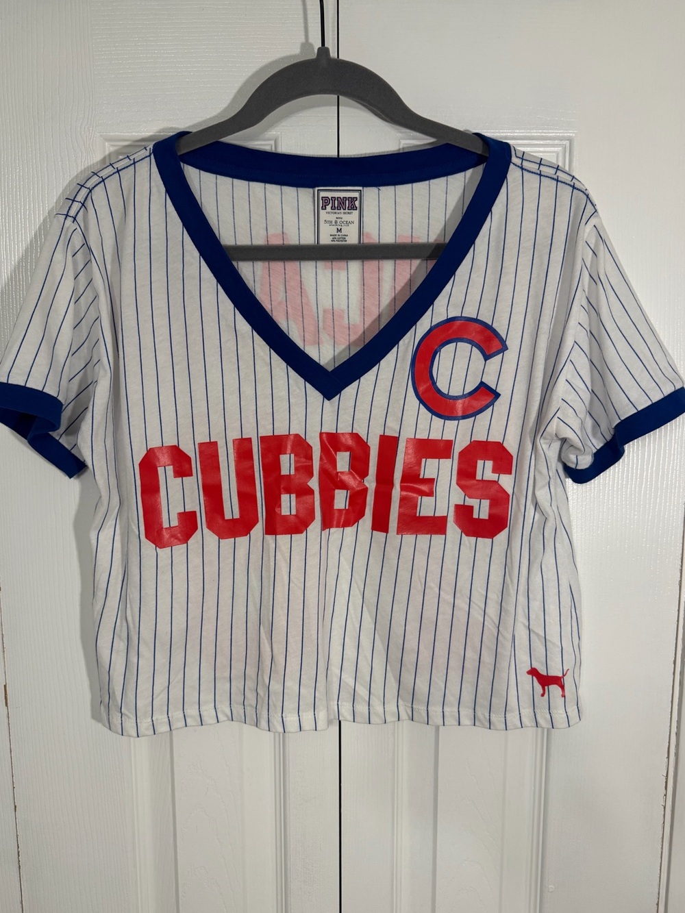 PINK Victoria’s Secret Chicago Cubs Baseball Tee M White Blue